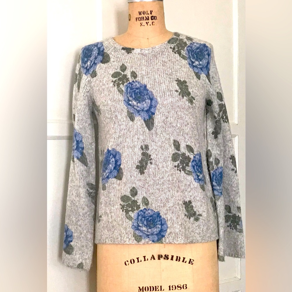 LUCKY BRAND Los Angeles sz.S/P blue rose sweater, Cotton wool blend, feminine
